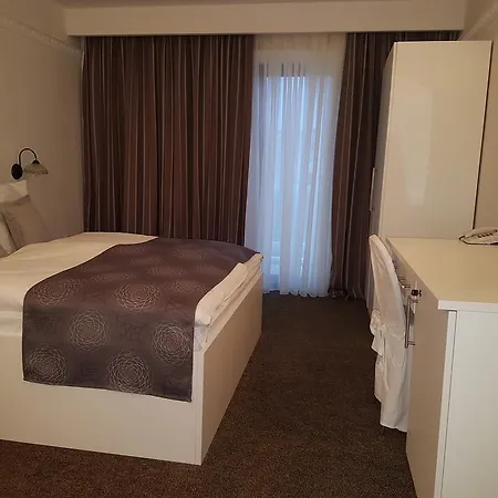 Argentum Hotel 3*