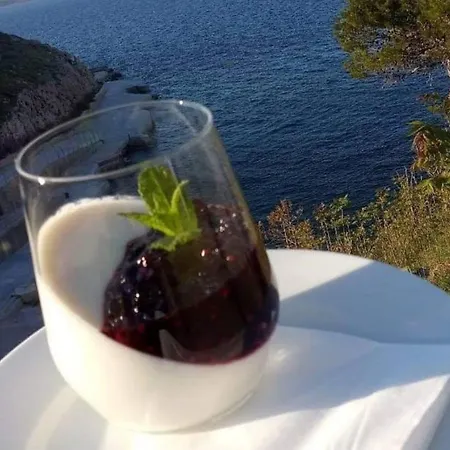 Argentum Vrbnik (Primorje-Gorski Kotar)